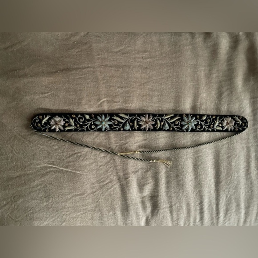 Vtg Hand Beaded Black Velvet Belt India